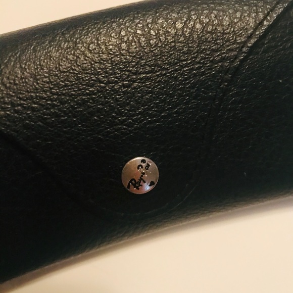 Men’s Black Ray Ban sunglass case with cleaning cloth - part of 5 for $25 bundle - Picture 5 of 9